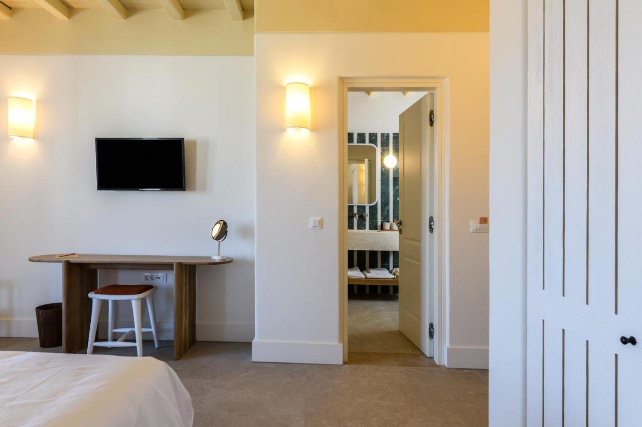 Camarades Mykonos Hotel อโนเมรา ภายนอก รูปภาพ