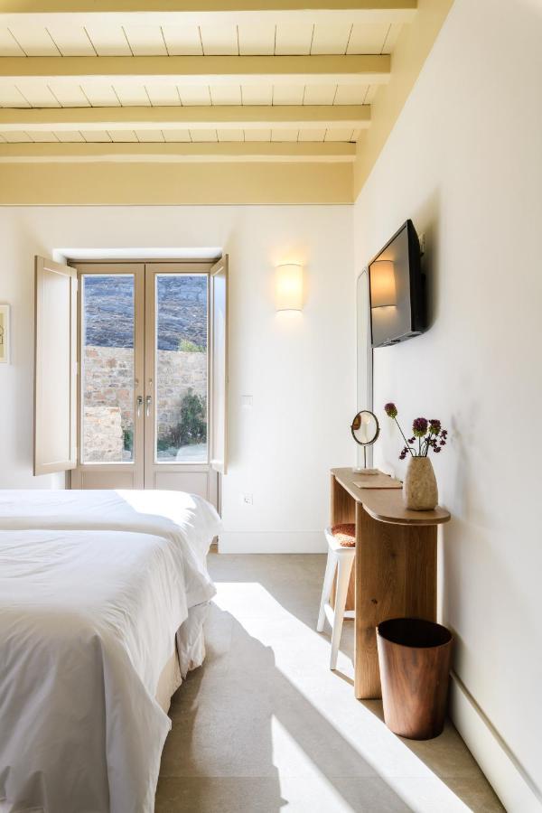 Camarades Mykonos Hotel อโนเมรา ภายนอก รูปภาพ